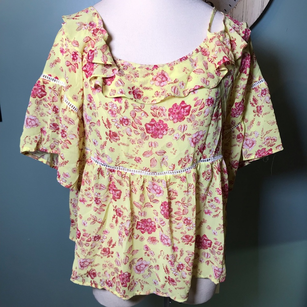 Perseption yellow floral peep shoulder top size L